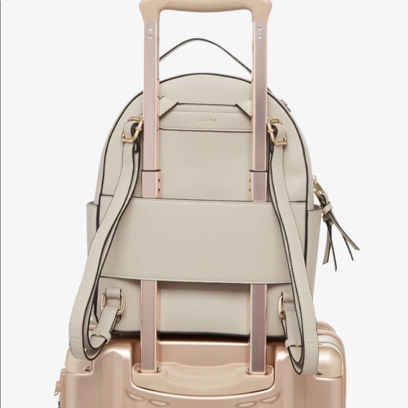 New stone creme color travel backpack - Picture 4 of 8